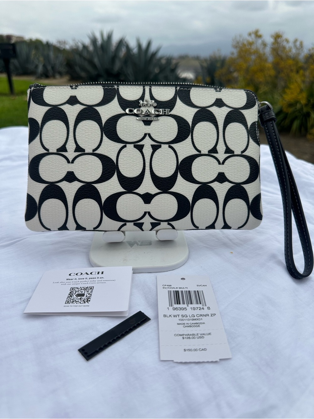 Coach Black & Cream Signature Large Wristlet with Logo Plaque